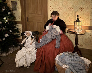 Holiday Lantern Tours