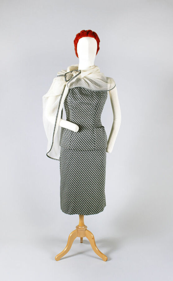 Day ensemble, 1955