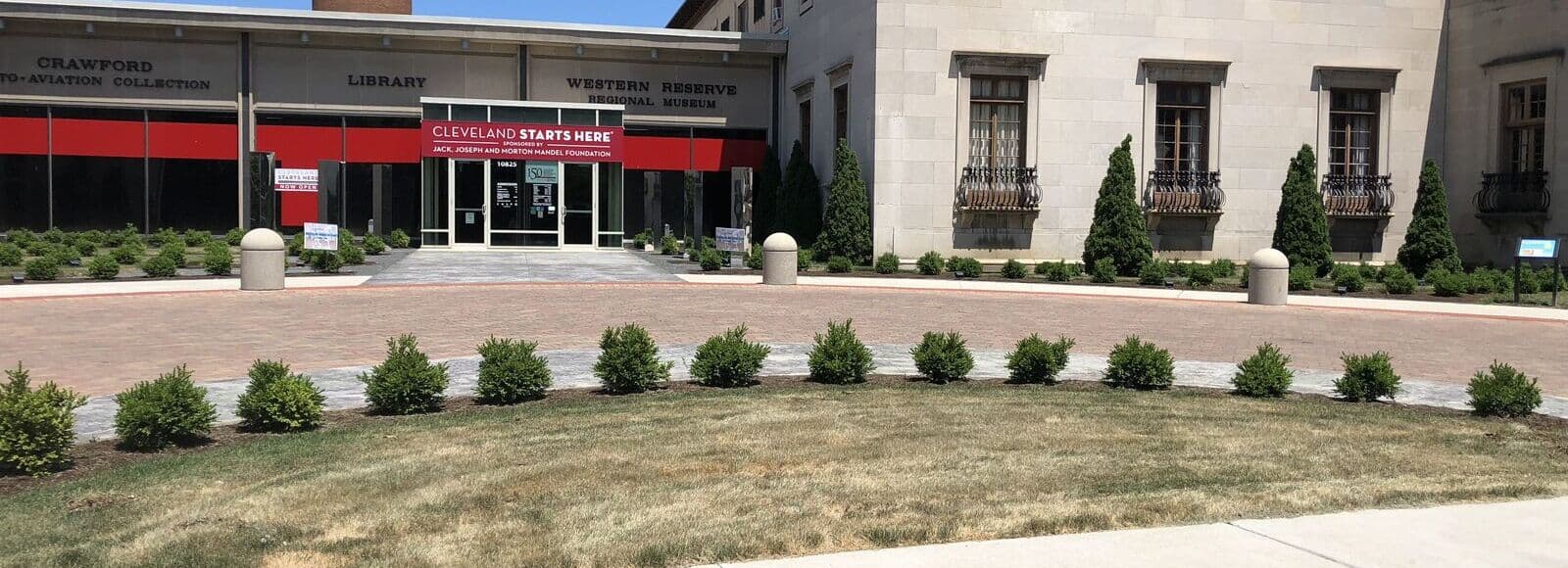 Hanna Mansion and Crawford Entrance