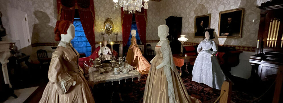 Fashion After Dark Gaslight Room